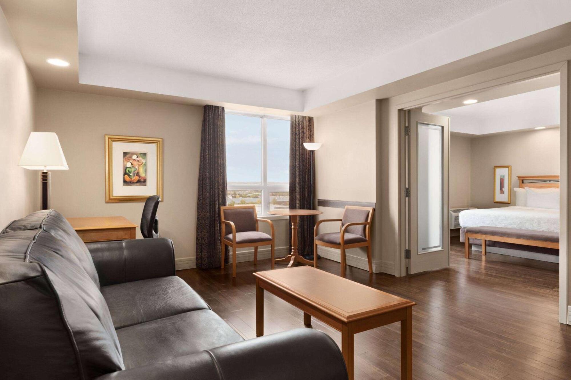 Royal Hotel Calgary, Trademark Collection By Wyndham Dış mekan fotoğraf
