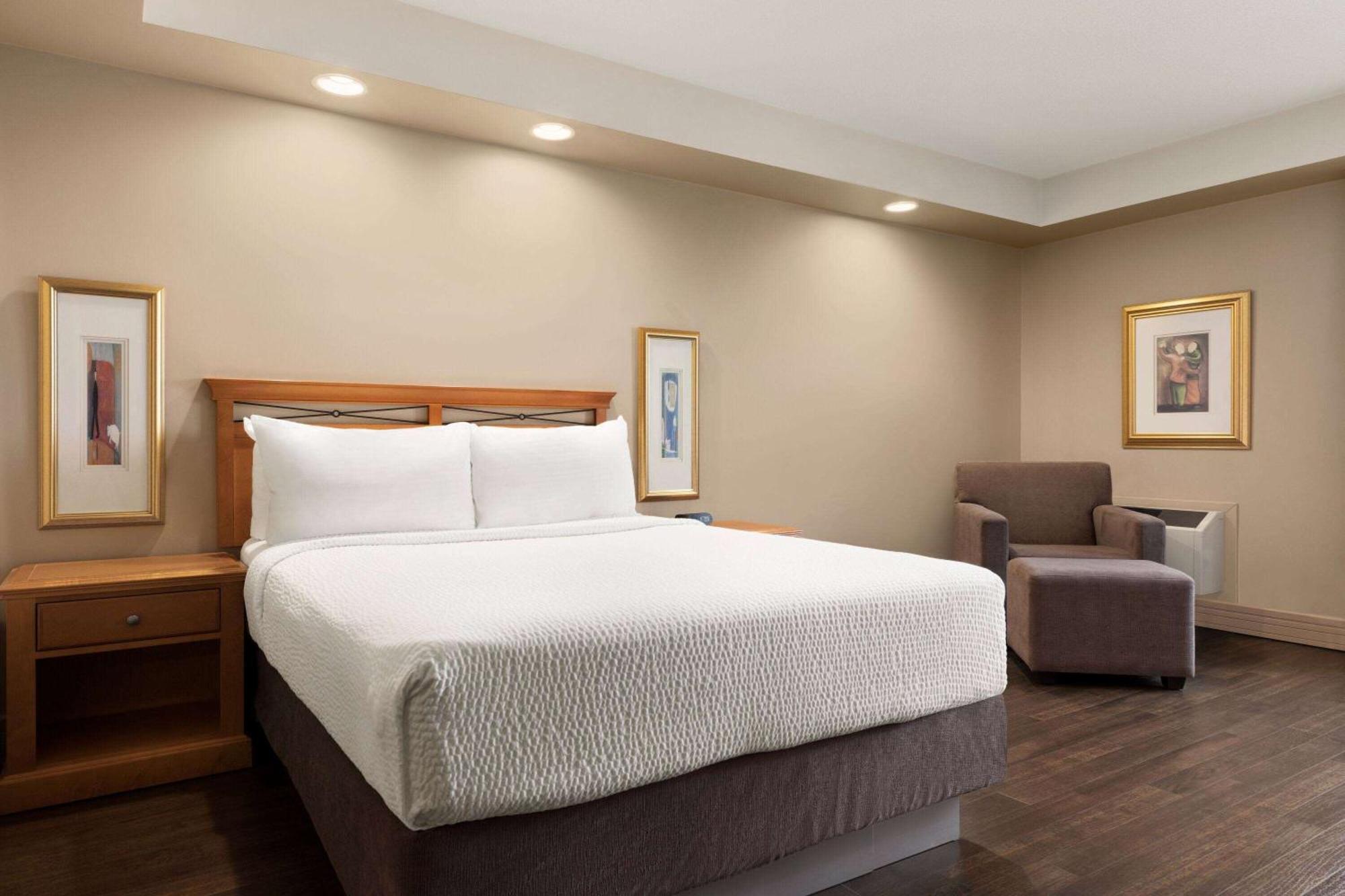 Royal Hotel Calgary, Trademark Collection By Wyndham Dış mekan fotoğraf
