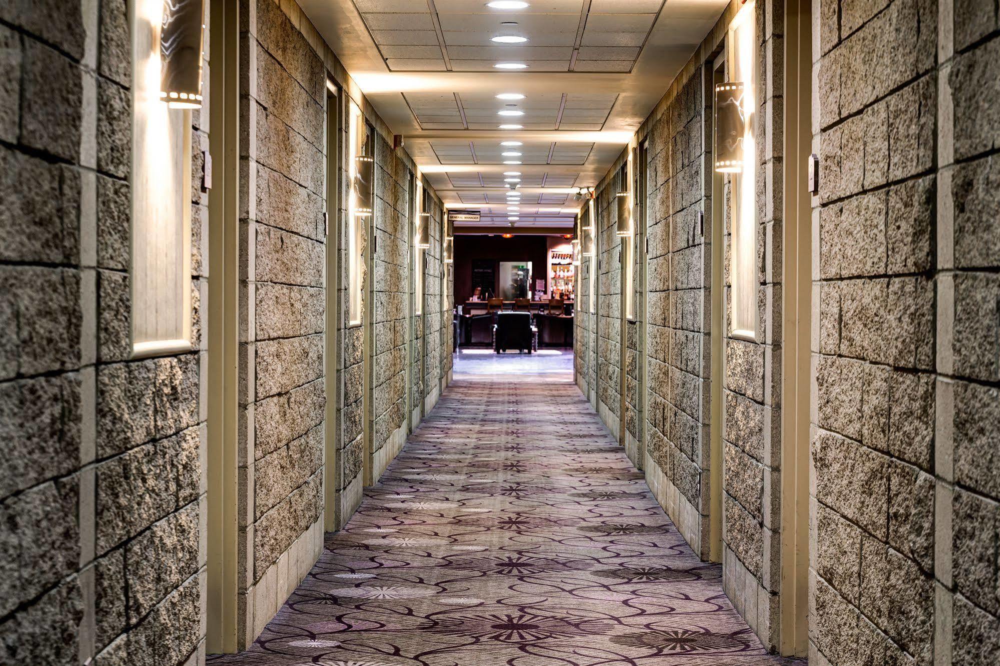 Royal Hotel Calgary, Trademark Collection By Wyndham Dış mekan fotoğraf